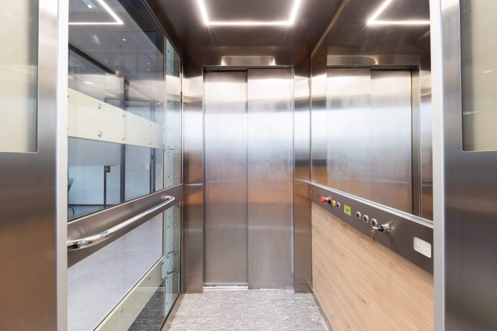 Capacidad de carga de un ascensor para vivienda unifamiliar, ¿cuál debe ...